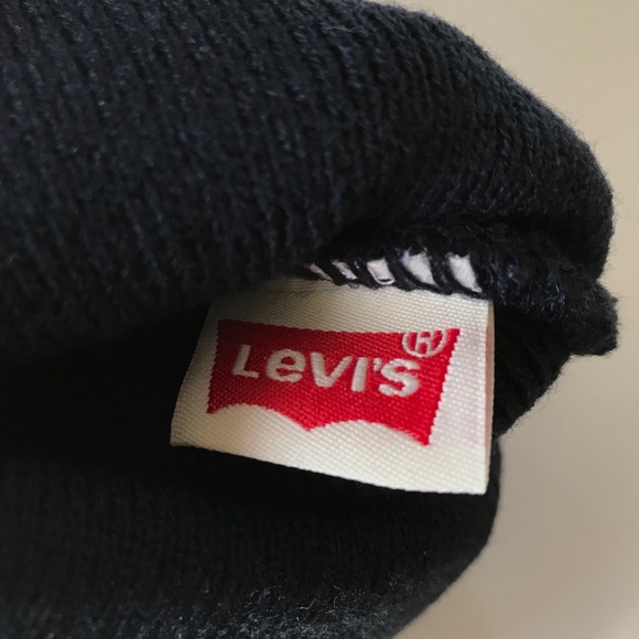 Levi’s Beanie - Picture 5 of 6